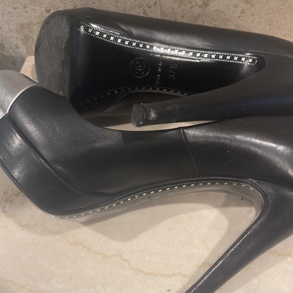 Chanel platform pumps - Picture 8 of 8
